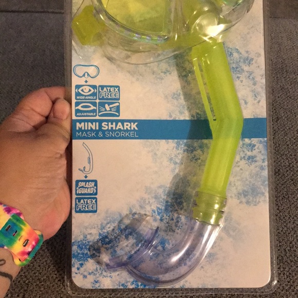 Mask and snorkel - Picture 3 of 4